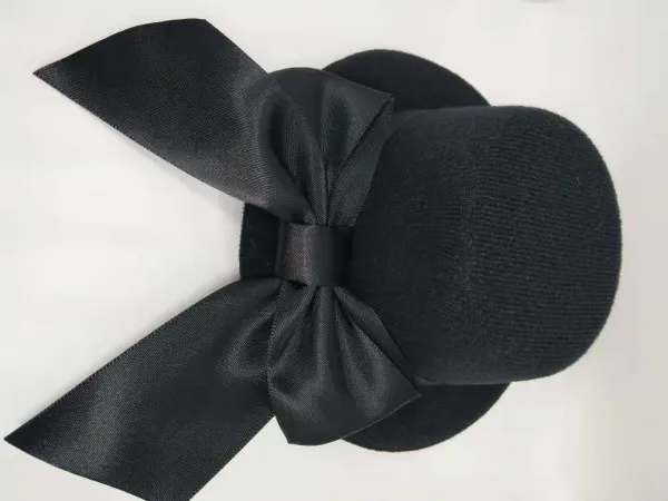 hat for blyth black