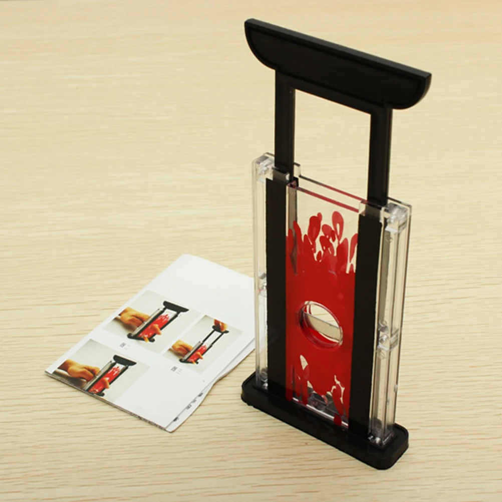 

2018 New Magic Trick Toy Props Tricks Toy Kids Finger Cutter Chopper Guillotine Finger Hay Cutter Tool Supplies