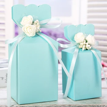 

2017 New 3*3*4.3'' inches Large Romantic Candy Gift Boxes with Plastic Flowers Ribbon Paper Wedding Favor Party Gift 30pcs/lot