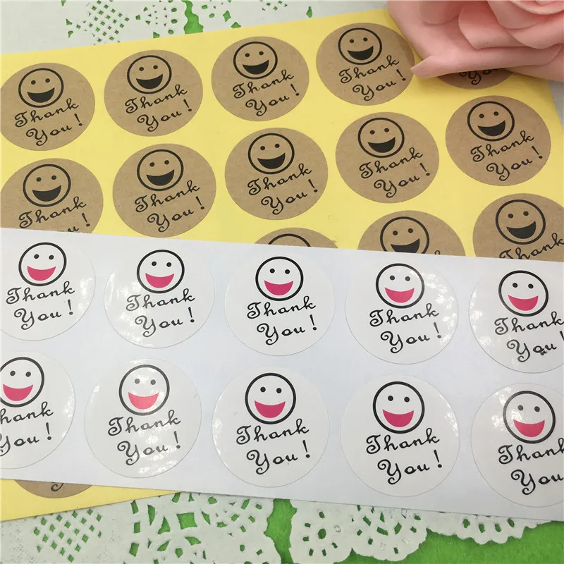 

100pcs/lot 3cm DIY Round Kraft Paper Seal Sticker Smiling Face Thank You Stickers Packaging Label for Wedding Gift Box Adornment