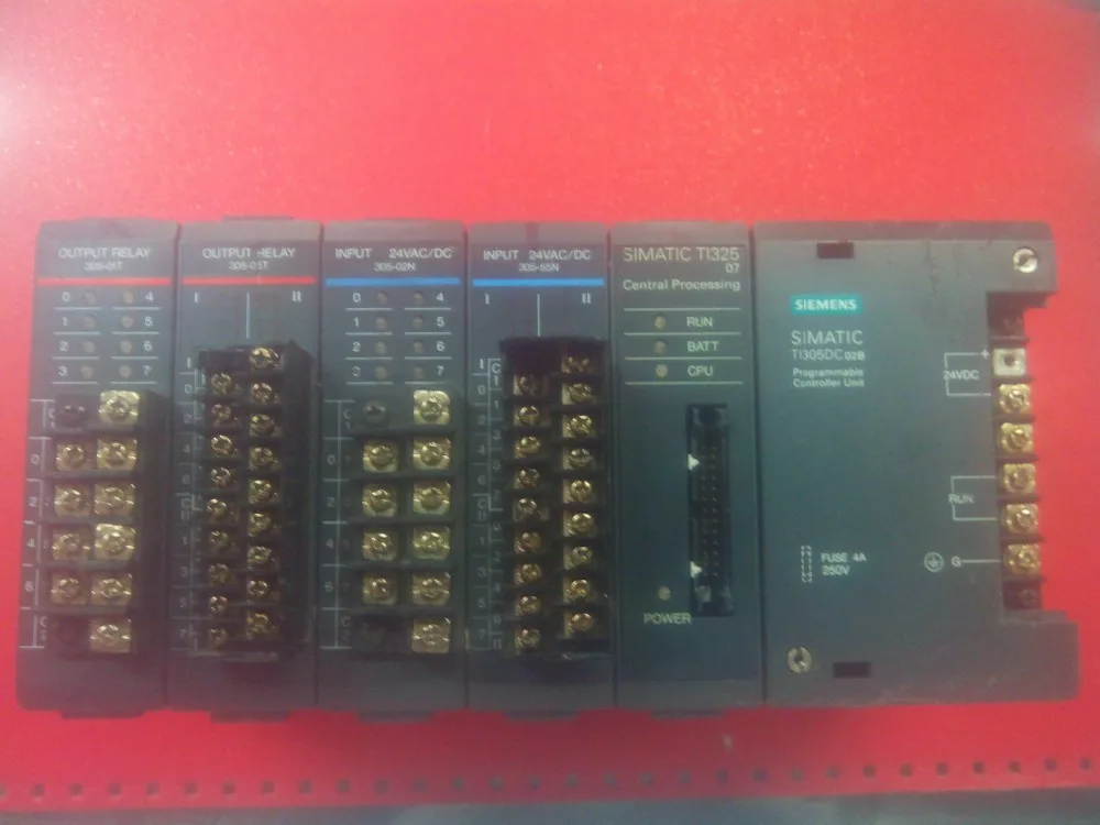 

SIMTIC TI305DC 02B+TI32507  used in good condition