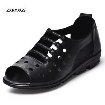 

2019 Famous Open Toe Summer Leather Sandals Women Shoes Flat Sandals Comfort Soft Middle-aged Women Casual Sandals Large Size 43