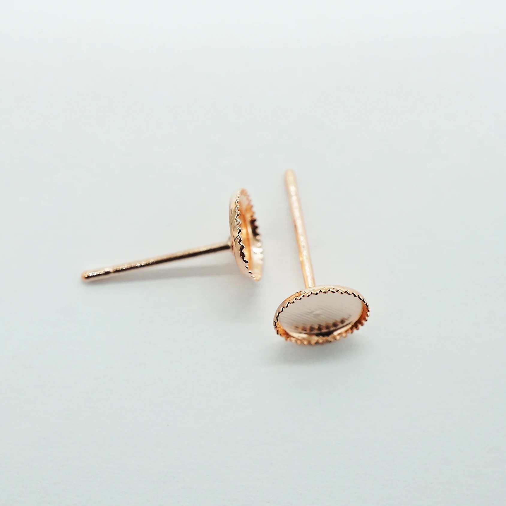 

20pcs/lot 6mm Gold Silve Plated Ear Stud Earrings Cabochon Cameo Setting Blank base Diy Jewelry Making findings
