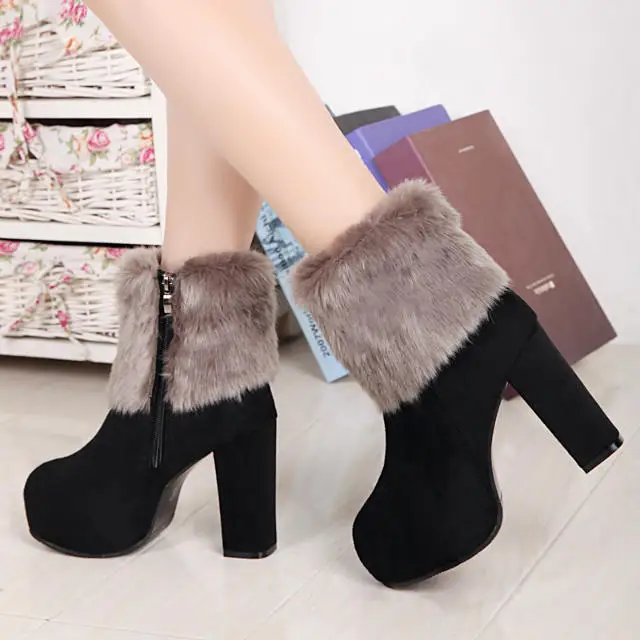 

In the fall and winter of 2016 in Europe and the new frosted suede low high-heeled boots thick with female boots