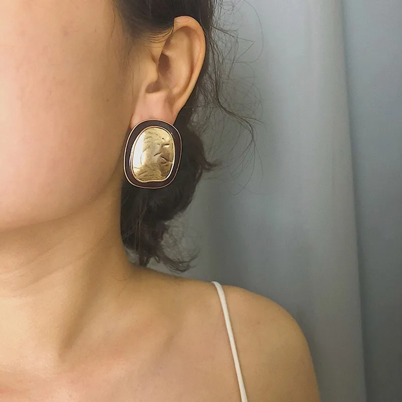 

2019 Vintage Geometric Irregular Square Stud Earrings Statement Minimalism Gold Metal Earrings for Women Jewelry Brincos