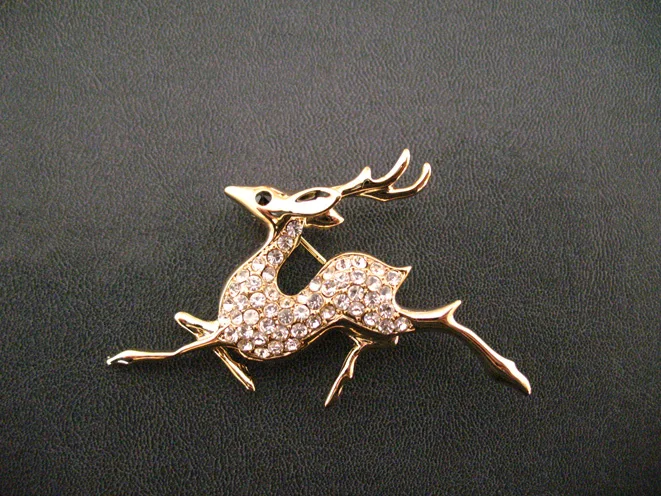 

2019 Fashion gold brooch personality deer brooch pin bow full crystal brooch