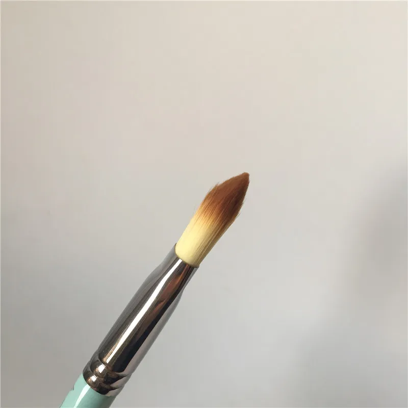 Lydia T-Series T-4 Foundation Brush _ 2