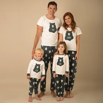 

Christmas Pyjamas Set Family Matching PJs Nightwear Kids Mom Daddy Nightwear 2018 New Arrival Hot Family Matching Clothing Set