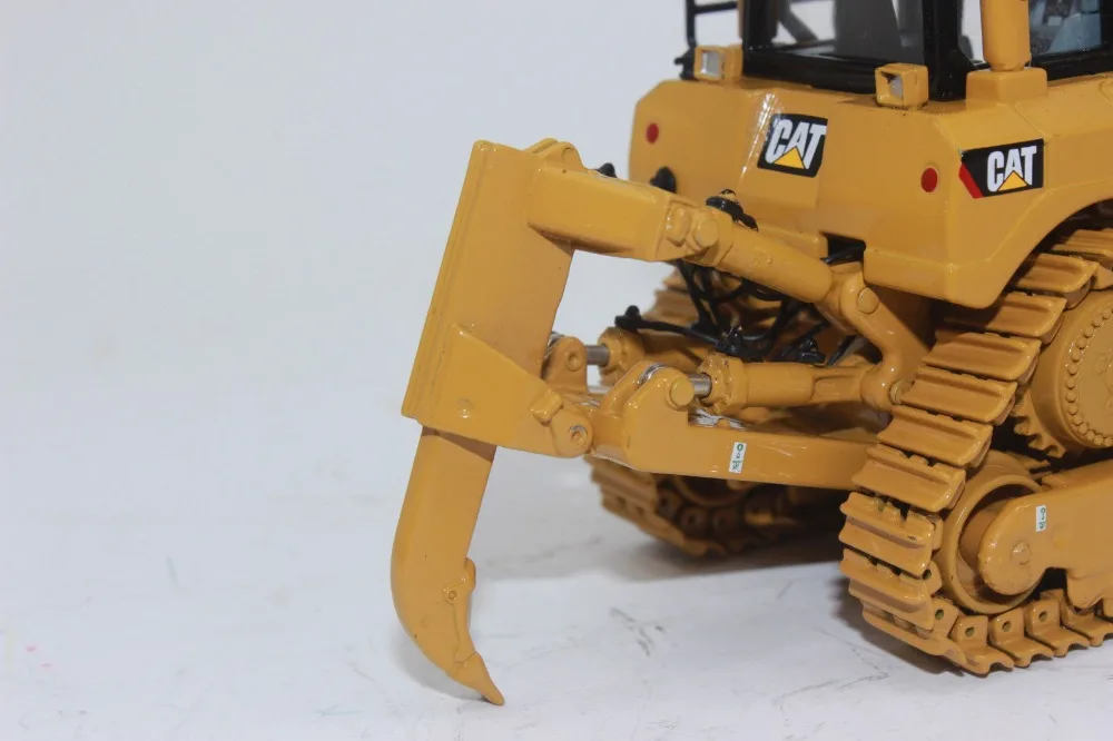 DM 1:50 Caterpillar CAT D8T Engineering Machinery Гусеничный Трактор БУЛЬДОЗЕР литая игрушка модель 85566 для коллекции, украшения