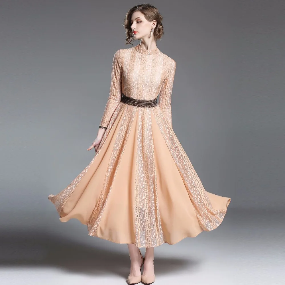 8589380799_2145349214