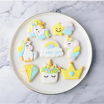 

8pcs/set Innovative Unicorn Cookie Cutter DIY Fondant Chocolate Cake Embossing Stencil Mold Biscuit Mold Baking Tool