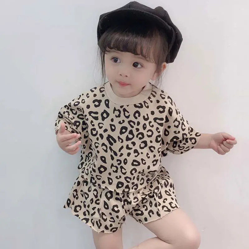

2019 Summer Baby Girls Clothes Sets Leopard Children's Clothing Girl Shirt Kids Tracksuit Shorts Kids Clothing for Girls Set