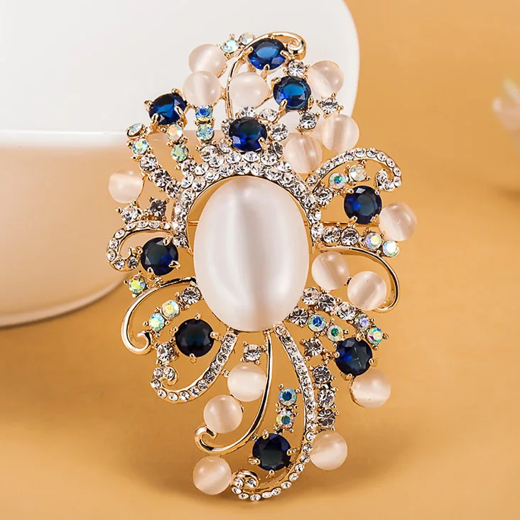 Blucome Christmas Brooch For Personality Women Shiny Mix Color Rhinestone Hijab Pins And Brooches Flower Hijab Accessories Broch
