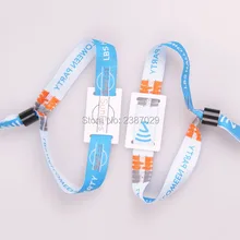 Индивидуальная печать безналичного платежа ISO14443A 13,56 MHZ Сверхлегкий тканевый RFID браслет для фестиваля мероприятий