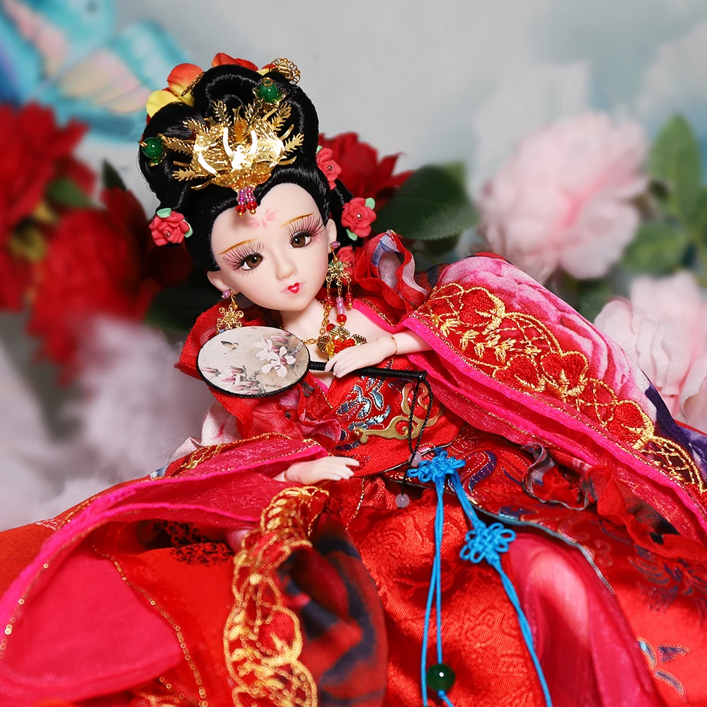 Fortune days кукла East Charm Blossom включая красную подставку для одежды и коробку в