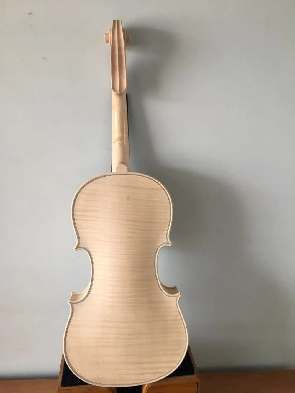 Белая скрипка 4/4 клен Цельная задняя модель stradi