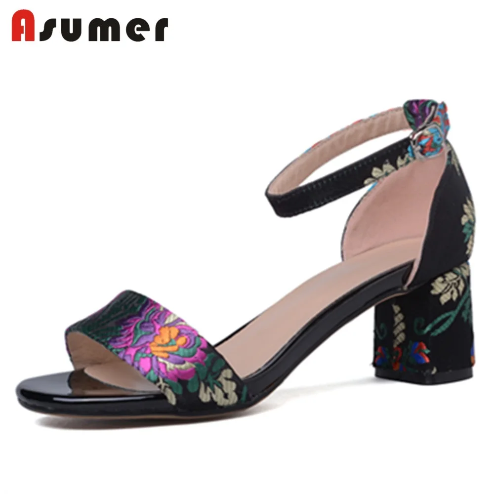 

ASUMER HOT 2018 fashion embroider sandals women buckle square high heels floral summer shoes party wedding shoes SIZE 33-42