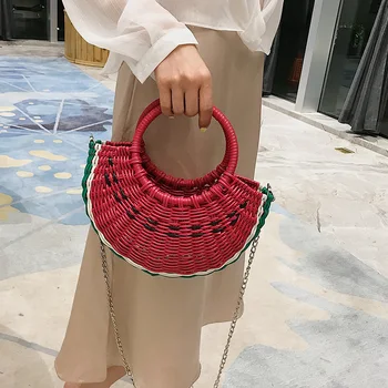 

2019 British fashion simple semi-circle womenswear designer handbag high quality canvas chain single-slant shoulder bag qq315