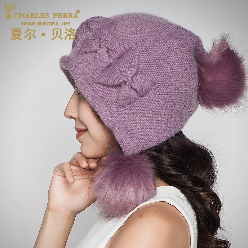 Женская вязаная шапка с помпоном Charles Perra зимняя утепленная двухслойная
