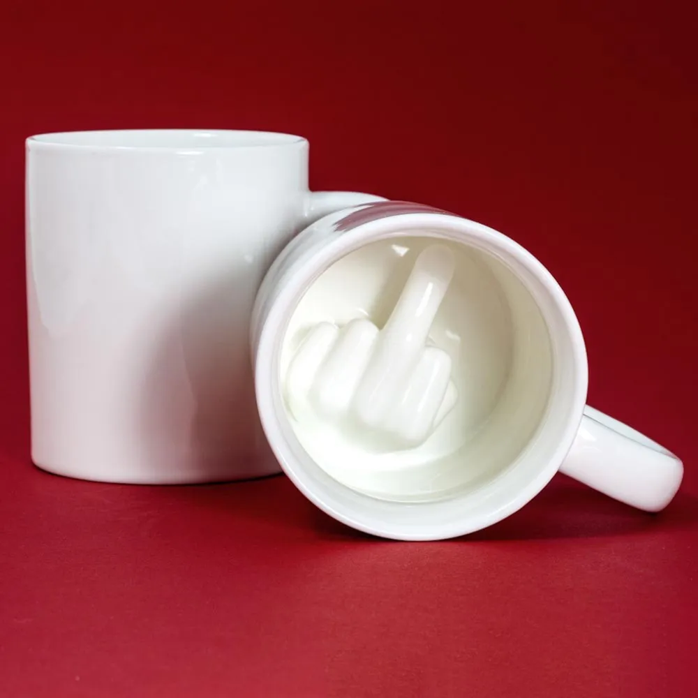 Горячее прибытие Креативный дизайн белый средний палец стиль новинка Смешивание Кофе Молоко чашка смешная керамическая чашка Достаточно Емкость чашка для воды