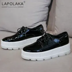 Lapolaka/фирменный дизайн; Качественная женская обувь из лакированной кожи на плоской платформе; женская обувь для отдыха со шнуровкой;