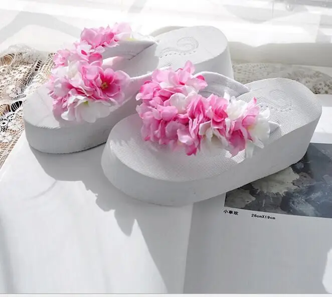 

2019 Flip Slippers Wedges Female High-Heeled Flower Flip Flops Platform Sandals