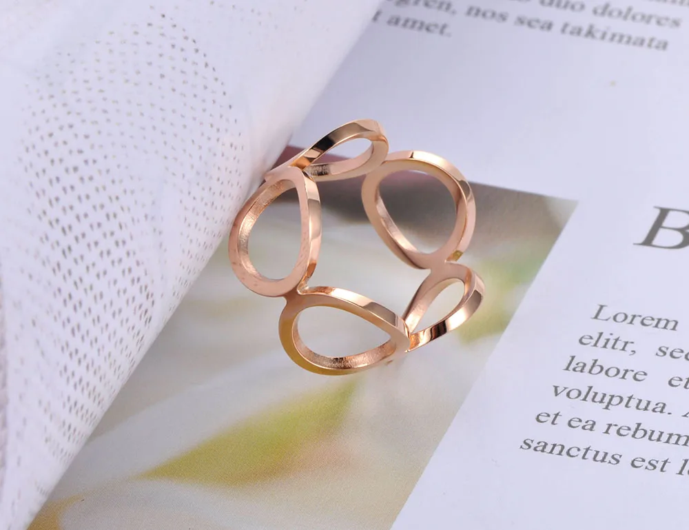 Lokaer Trendy Office Style Stainless Steel 5Pcs Circles Party Ring Rose Gold Color Geometric Rings Jewelry For Women Girl R19080