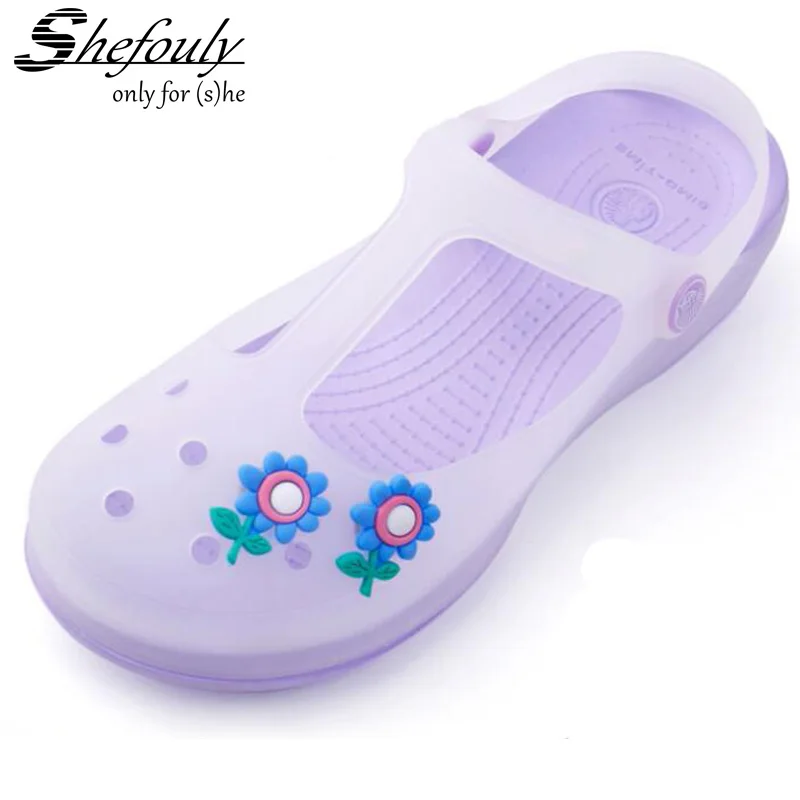 

2017 New Shefouly Women's Clogs Adult Shoes Lady's Beach Sandals Slippers Garden Shoes Comfortable Candy Color Hole Jelly Shoes