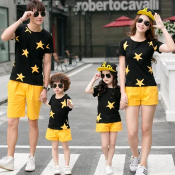 

Stars Family Look Mommy Daddy and Me Matching Clothes Mother Daughter Father Son Clothing Sets Mom Mum Dad Daughter Son Outfits