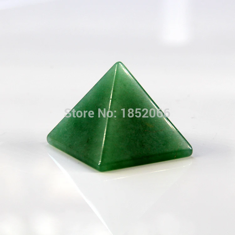 

2017 Green Aventurine 30mm Pyramid pendants Fluorite quartz Natural Stone Carved Point Chakra Healing Reiki Crystal Freeshipping
