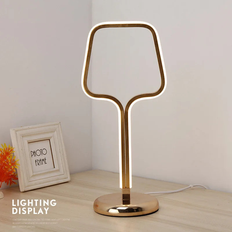 Современный минималистичный художественный светодиодный настольный светильник, модная свадебная прикроватная лампа для спальни, Светодиодный настольный светильник, настольная лампа для гостиной, домашнее освещение - Цвет абажура: Gold