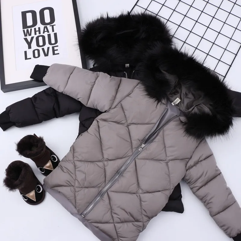

2017 hot fashion winter boys and girls cotton long-sleeved thick hooded fur collar Lingge coats black gray