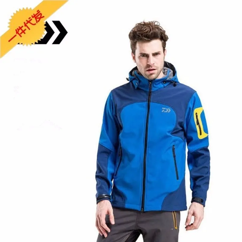 

2017 Brand Daiwa Fishing Jacket Winter New Outdoor Climbing Jacket Thick Soft Shell Fleece Jackets Men Fishing Clothing