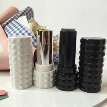 

free shipping 12.1mm 2pcs/lot rugged / white or black high-grade lipstick tube, cylindrical empty Lip balm container