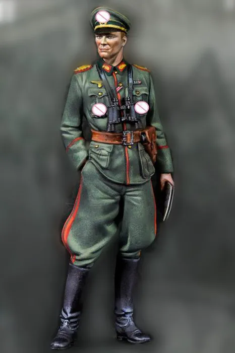 

1:35 German Forces Officer