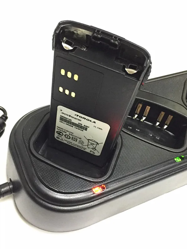 6 и 1 зарядное устройство подключено для Motorola GP140, GP240, GP280, GP320, GP340, GP360, GP380, GP540, GP580, GP640, GP680, радио