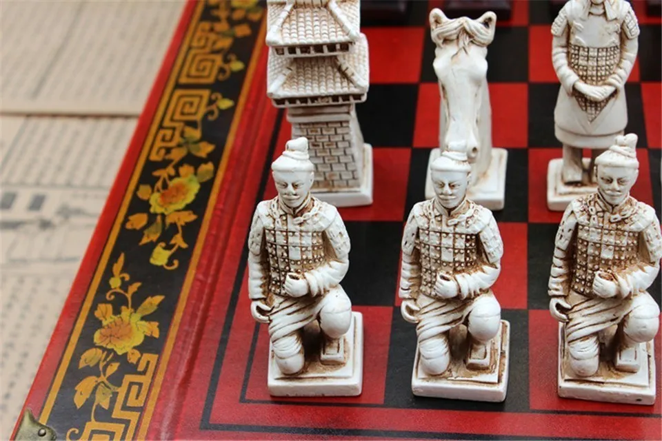 New Wood Chess Chinese Retro Terracotta Warriors Chess Wood Do Old Carving Resin Chessman Oversized Chess Piece Premium