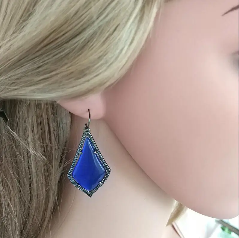 bkack blue