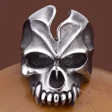 Gothic skull ring male personality vintage punk ring non-mainstream titanium steel ring as gift free postage