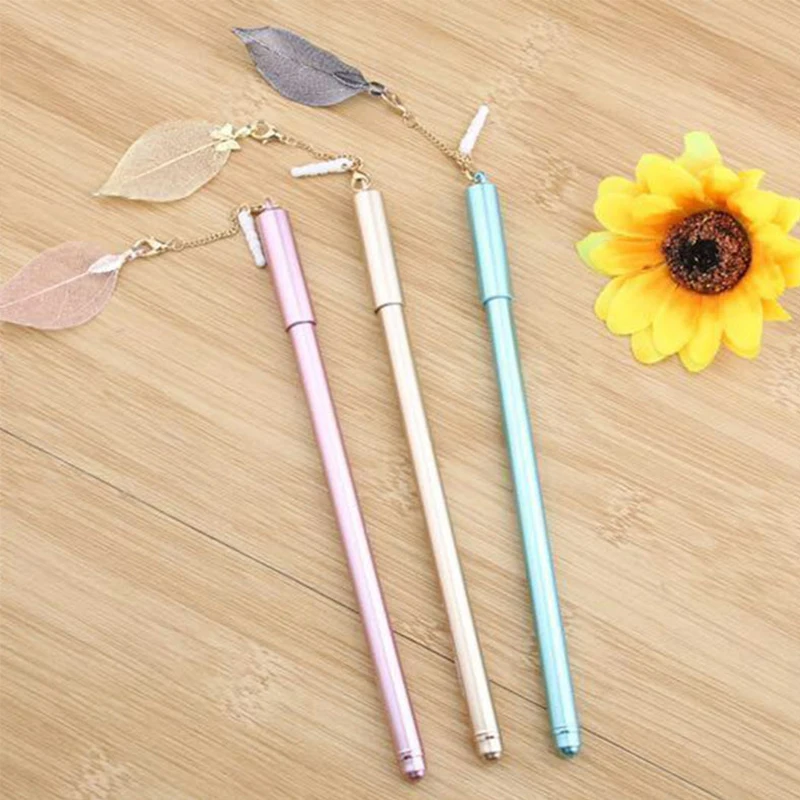 

3pcs/lot Creative Stationery Leaf Pendant Gel Pen With Leaf Pendant Gel Pen Gift Box Black Student Pen Needle With Free Rope
