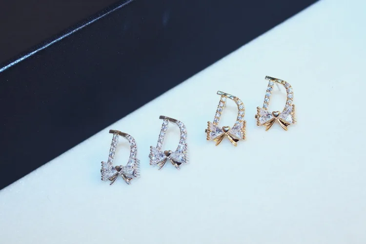 Новые маленькие изысканные D буквы кристалл серьги-гвоздики для женщин брендовые модные украшения Бант Серьги для женщин