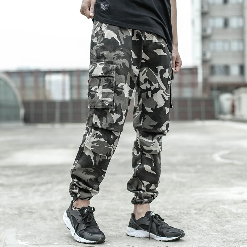 2018 Fashion Men's Jeans Casual Jogger Pants Cotton Camouflage Army Pants Big Size 28-40 Brand Design Big Pocket Cargo Pants Men 2018 Fashion Men's Jeans Casual Jogger Pants Cotton Camouflage Army Pants Big Size 28-40 Brand Design Big Pocket Cargo Pants Men
