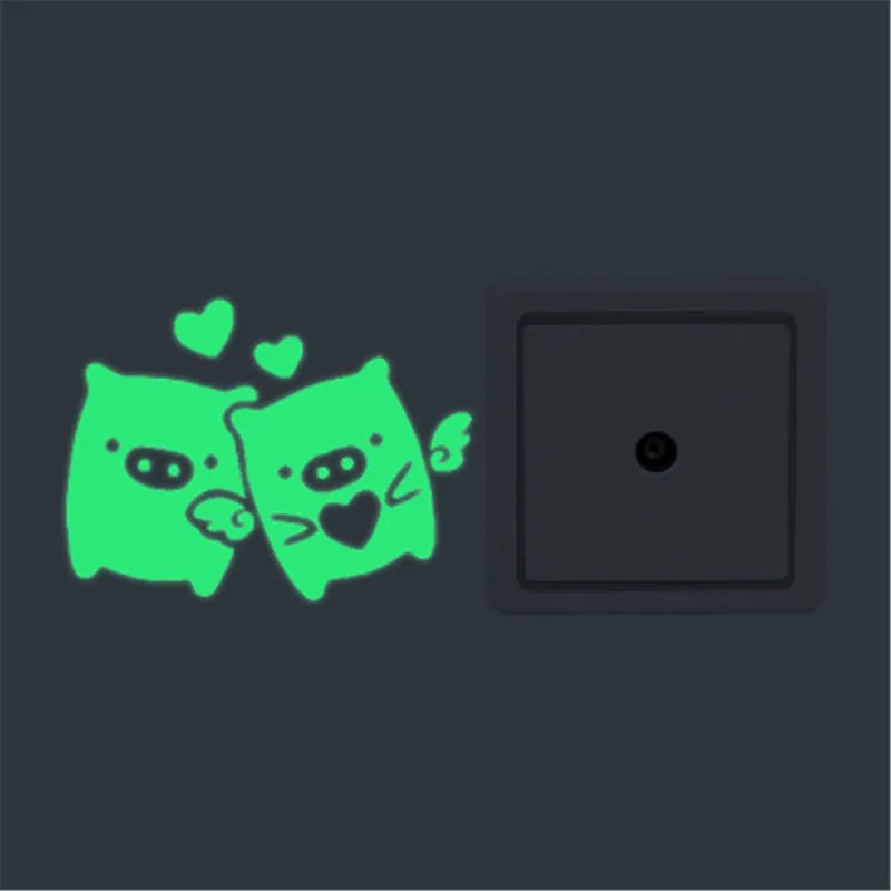 Luminous Cartoon Fuorescent Couple Pigs Romantic Bedroom Switch Sticker Glow In The Dark Kid Room Decoration Home Decor | Дом и сад