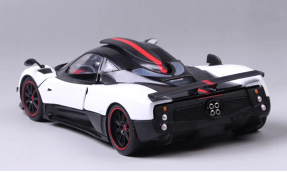 1:18 весы для спортивной машины Pagani, Игрушечная модель автомобиля из искусственного сплава Huayra, литье под давлением, суперавтомобиль, модель, игрушки с оригинальной коробкой