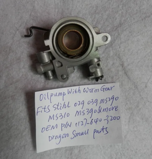 OIL PUMP WITH WORM GERR STIHL 029 039 MS290 310 390 2