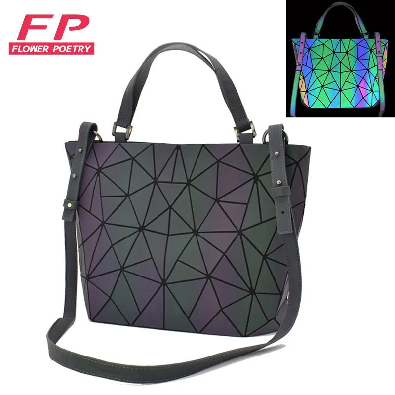 

2019 New Luminous Bag Women Geometry Bucket Bag Diamond Tote Quilted Shoulder Bags Laser Plain Folding Handbags Hologram bolso