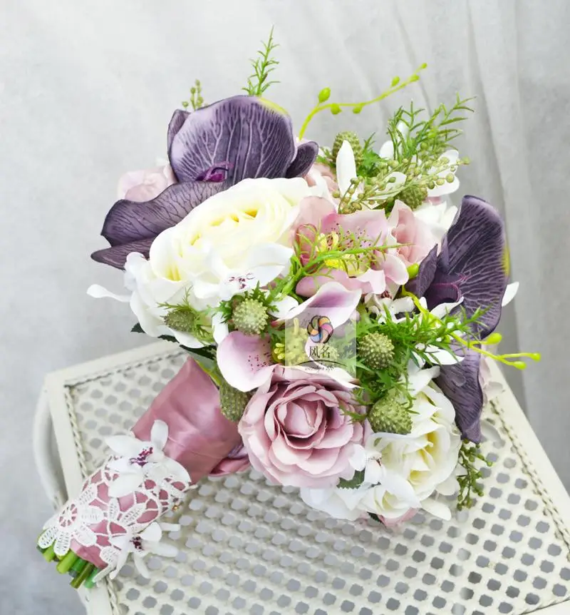 

Vintage Style Handmade Wedding Bouquets Floral Bridal Bridemaids Bouquet Artificial Rose Flowers Holding Flower Wedding Supplies