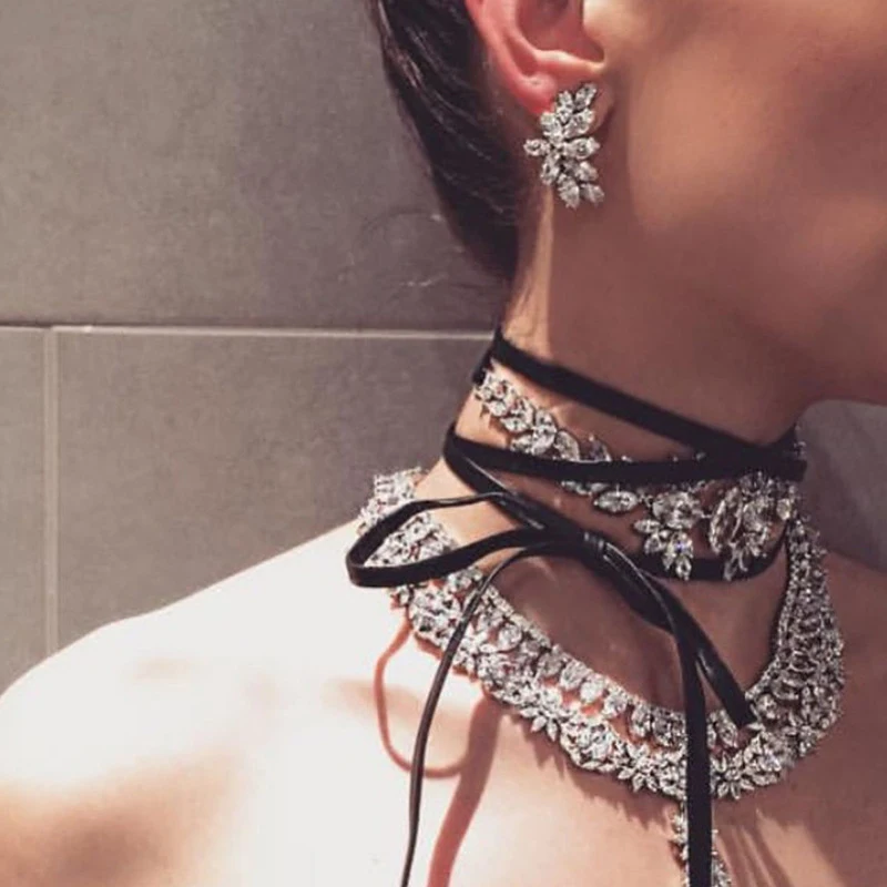 

Black Leather Velvet Choker Necklace Women Jewelry Punk Wing Flower Rhinestone Chocker #95051
