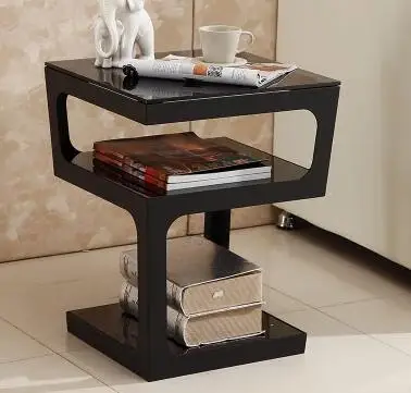 Simple modern sofa corner. Metal tempered glass multi-layer white edge table. Small tea table.. Simple modern sofa corner. Metal tempered glass multi-layer white edge table. Small tea table..