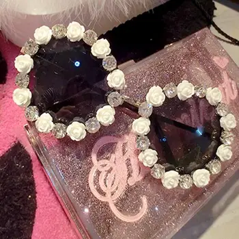 

2017new Flower Round Rhinestone Sunglasses women Designer Summer Style Women For Beach Vacation Party Ladies crystal sunglasses